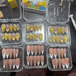 Pro Nails Exclusive: Naughty List Flame Press-On Set