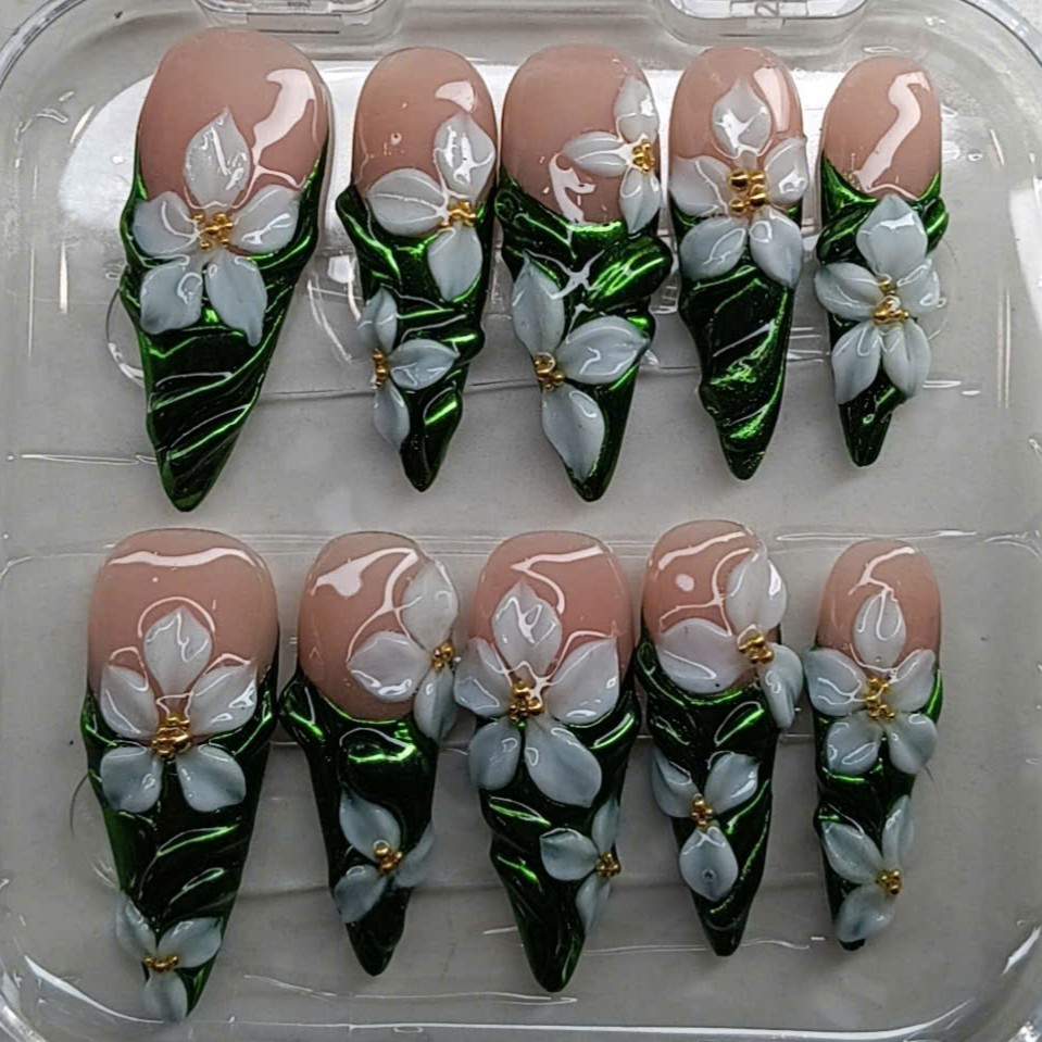 Pro Nails Exclusive: Emerald Bloom 3D Chrome Press-On Set